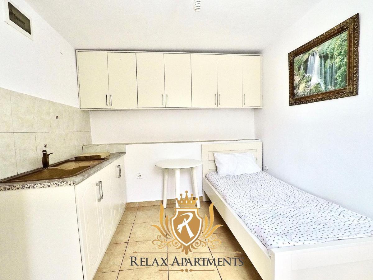 Paradise Palm Beach Apartment In Sarandë エクステリア 写真